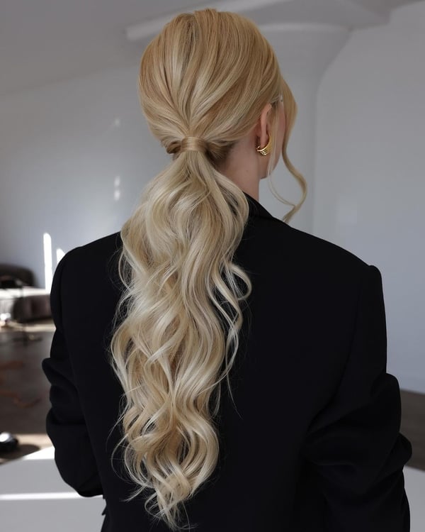 Blonde Elegance Tail