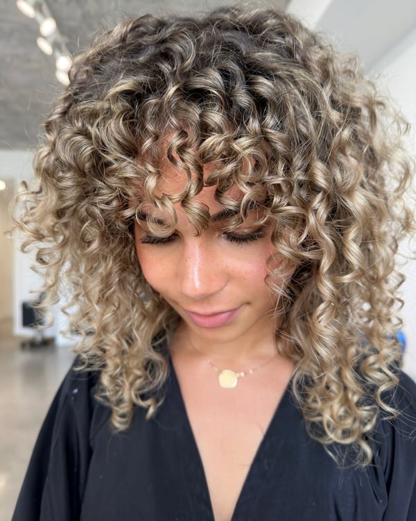 Curly Blonde Radiance