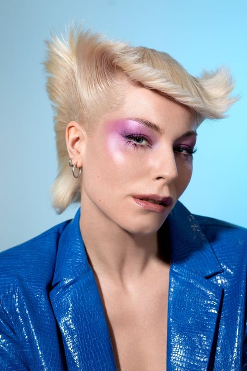 Reinvent Your Appearance: 2024's Innovative Take on 80s Hair Trends!